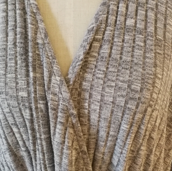 TORRID size 4 grey v-neck ribbed jersey knit dress with cinched waist - Picture 5 of 8